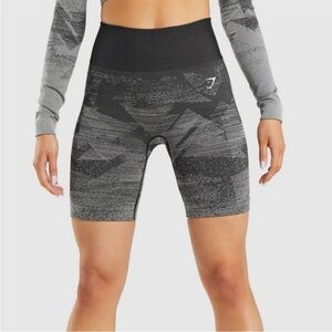 Gymshark Adapt Ombre Seamless Shorts | Size Large